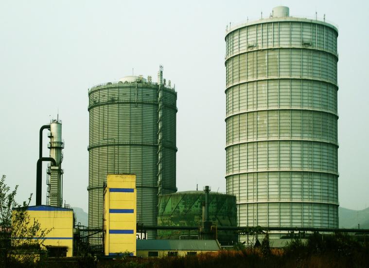 中国三冶建龙分包项目15万m³高炉克隆新型干式气柜